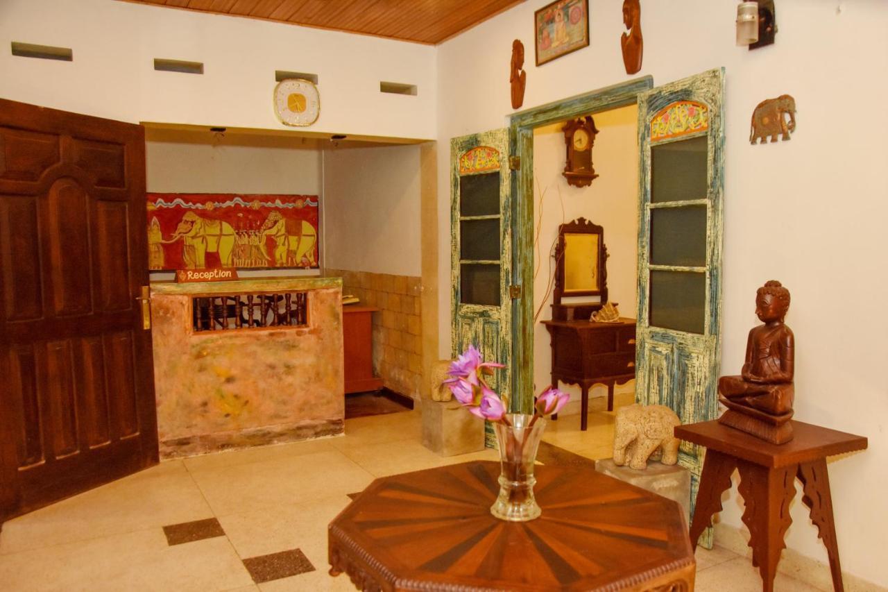 Отель Oriental Rest Хиккадува Экстерьер фото